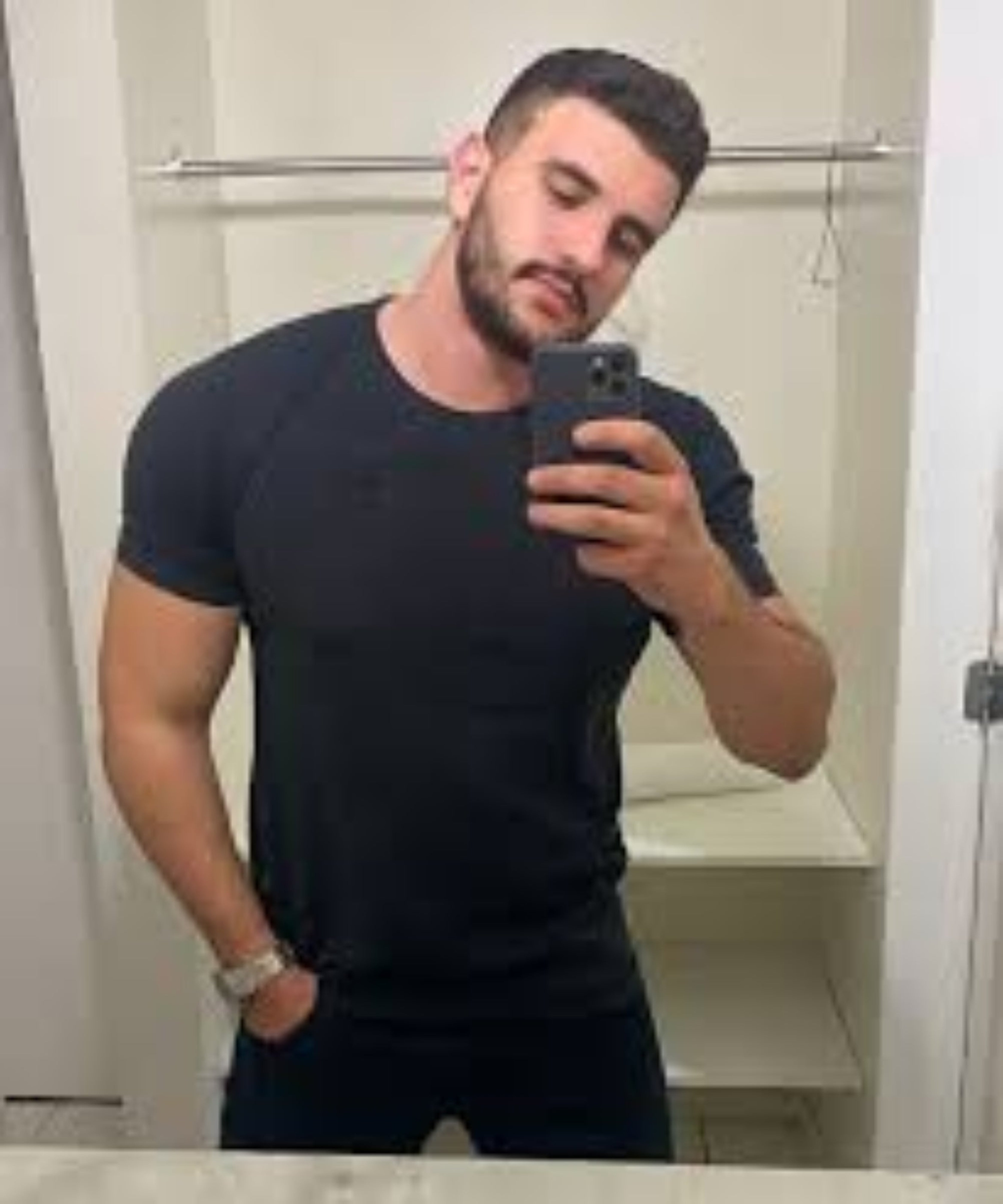 <em>Camilo Hernández - Comprador de Instagram</em>